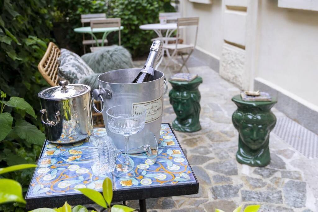 Luxury Bohemian Suite With Private Garden In Milaan Buitenkant foto