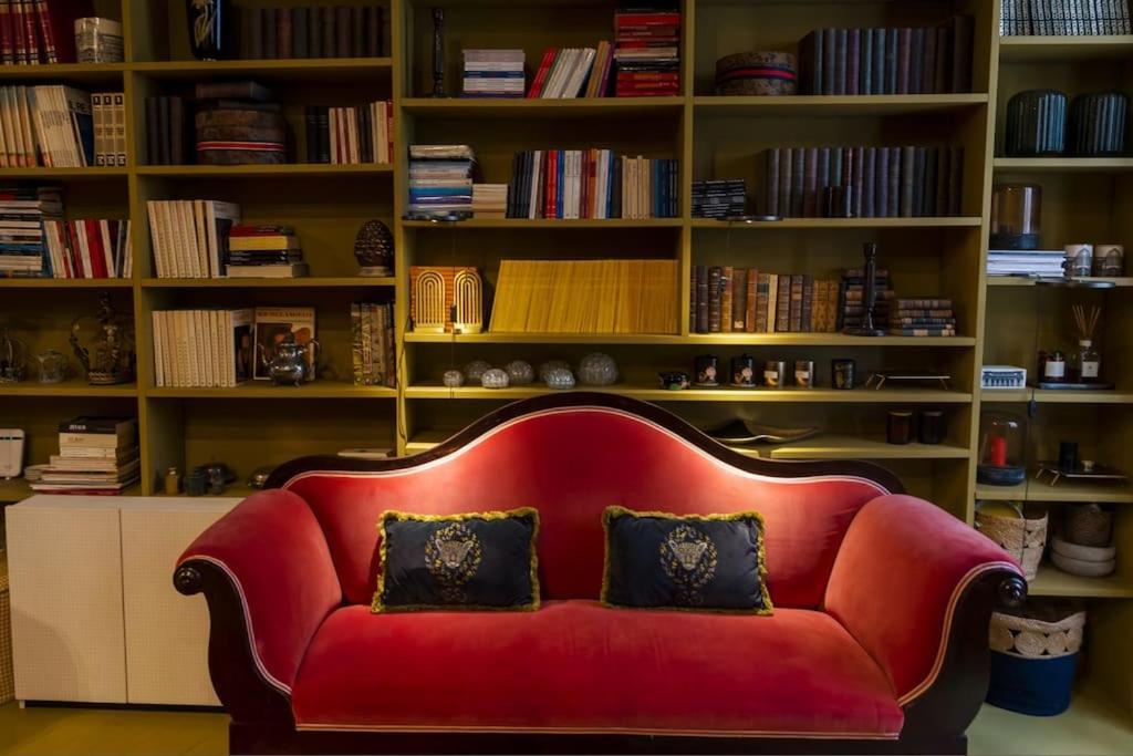 Luxury Bohemian Suite With Private Garden In Milaan Buitenkant foto