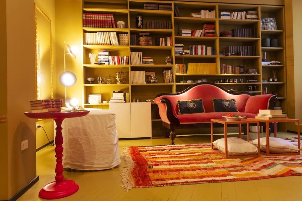 Luxury Bohemian Suite With Private Garden In Milaan Buitenkant foto