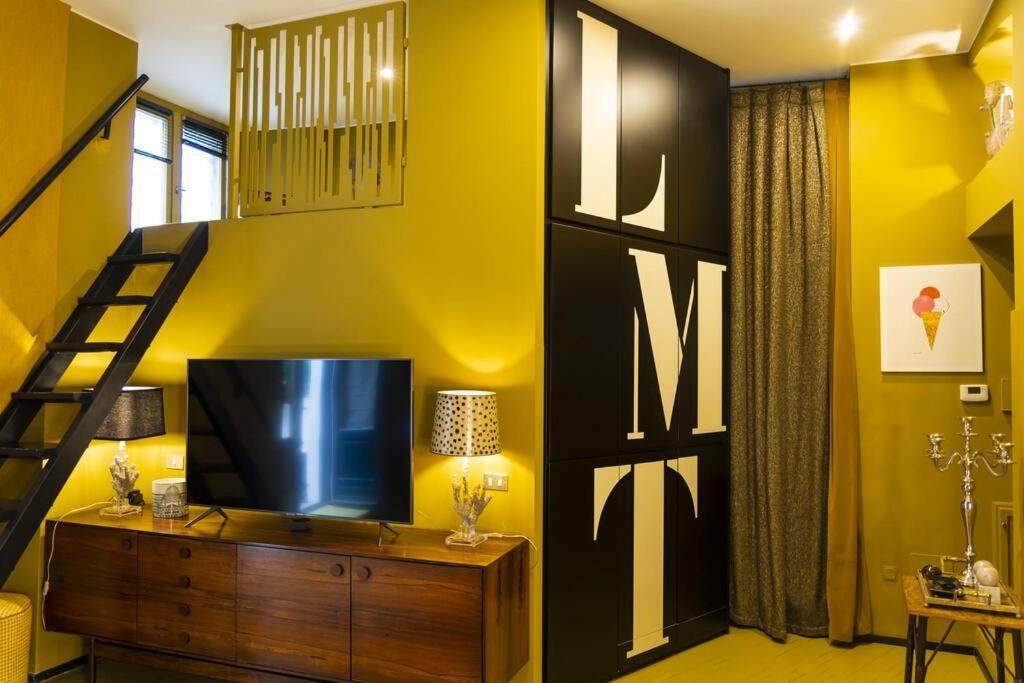 Luxury Bohemian Suite With Private Garden In Milaan Buitenkant foto