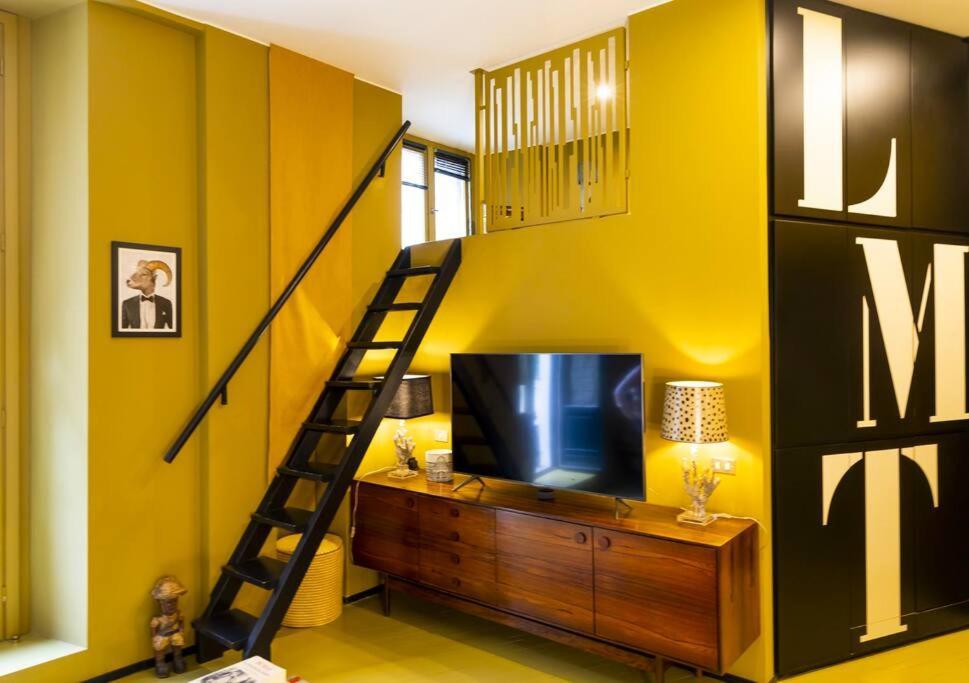 Luxury Bohemian Suite With Private Garden In Milaan Buitenkant foto