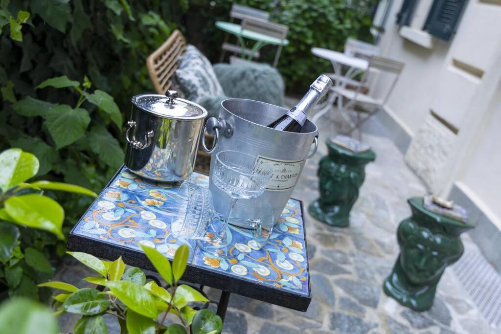 Luxury Bohemian Suite With Private Garden In Milaan Buitenkant foto