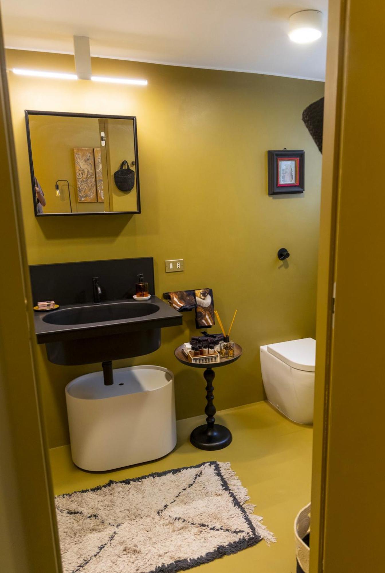 Luxury Bohemian Suite With Private Garden In Milaan Buitenkant foto