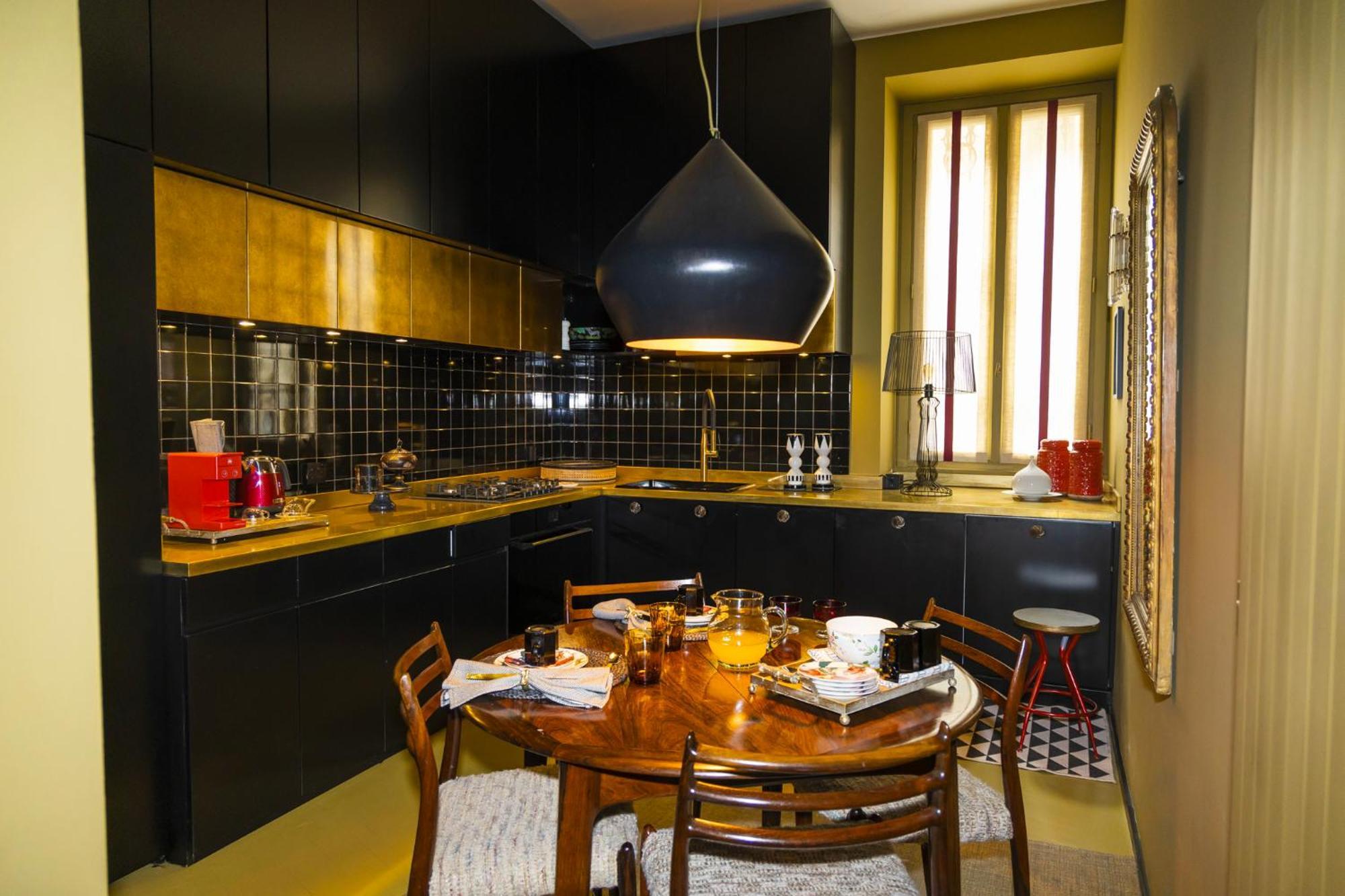 Luxury Bohemian Suite With Private Garden In Milaan Buitenkant foto